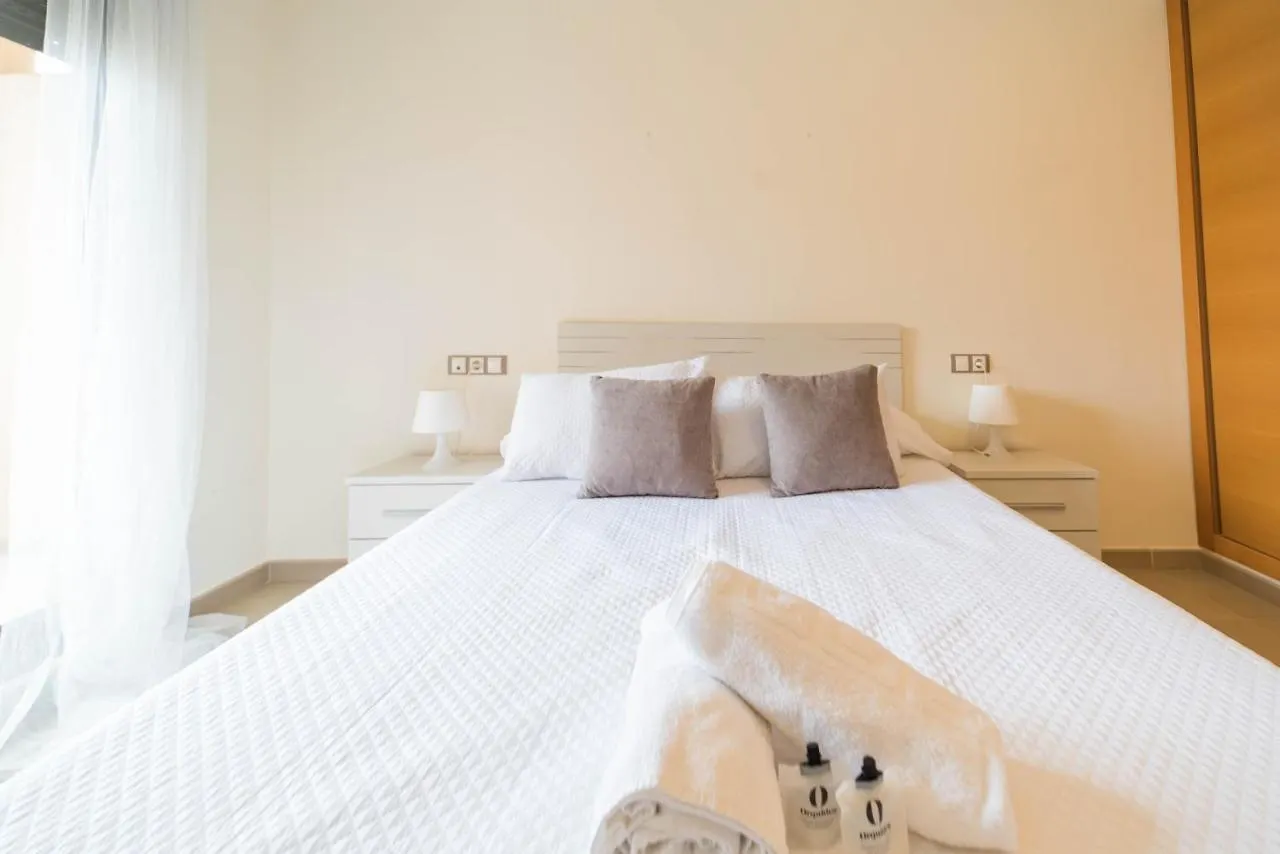 Expoholidays - Apartamentos Albardi Aguadulce